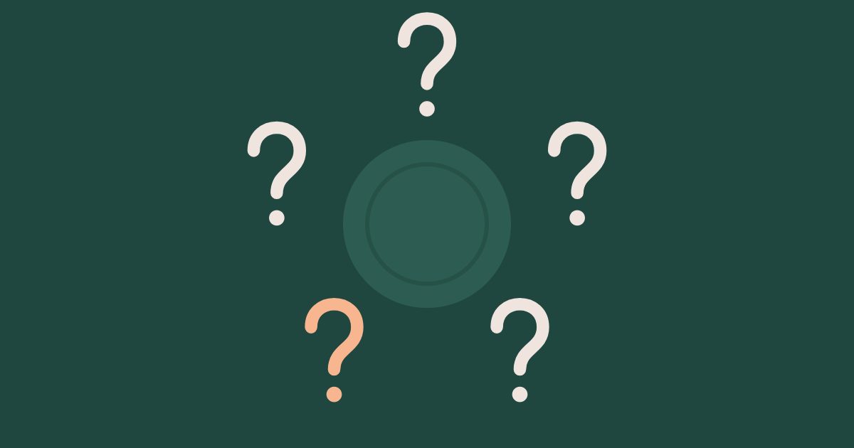 Cinq formes interrogatives disposées autour d’une table ronde vide, évoquant les questions des élus du CSE sur un outil QVT